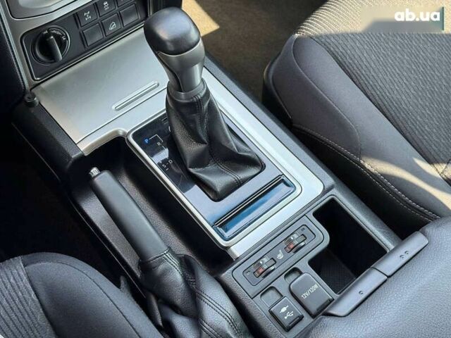 Белый Тойота Ленд Крузер Прадо, объемом двигателя 4 л и пробегом 119 тыс. км за 34950 $, фото 29 на Automoto.ua