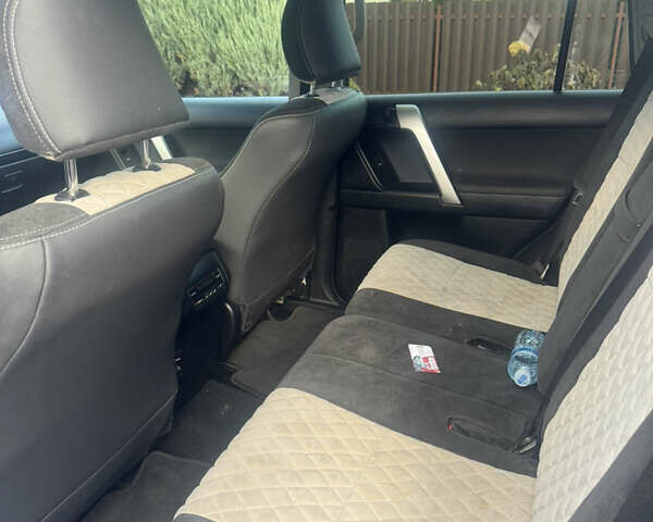 Білий Тойота Ленд Крузер Прадо, об'ємом двигуна 2.76 л та пробігом 141 тис. км за 36300 $, фото 12 на Automoto.ua