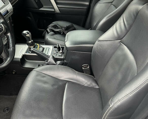 Білий Тойота Ленд Крузер Прадо, об'ємом двигуна 2.75 л та пробігом 243 тис. км за 38000 $, фото 11 на Automoto.ua