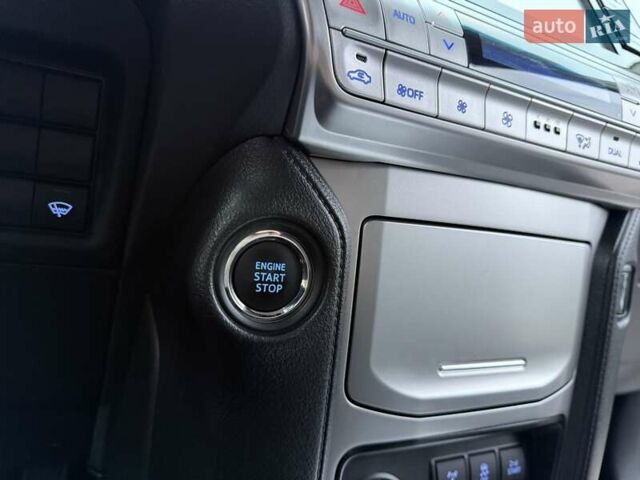 Белый Тойота Ленд Крузер Прадо, объемом двигателя 4 л и пробегом 79 тыс. км за 38700 $, фото 56 на Automoto.ua