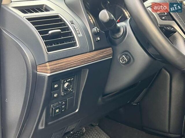 Белый Тойота Ленд Крузер Прадо, объемом двигателя 3.96 л и пробегом 103 тыс. км за 39500 $, фото 26 на Automoto.ua