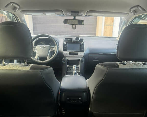 Білий Тойота Ленд Крузер Прадо, об'ємом двигуна 2.76 л та пробігом 141 тис. км за 36300 $, фото 3 на Automoto.ua