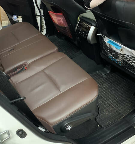 Белый Тойота Ленд Крузер Прадо, объемом двигателя 3.96 л и пробегом 71 тыс. км за 49999 $, фото 27 на Automoto.ua