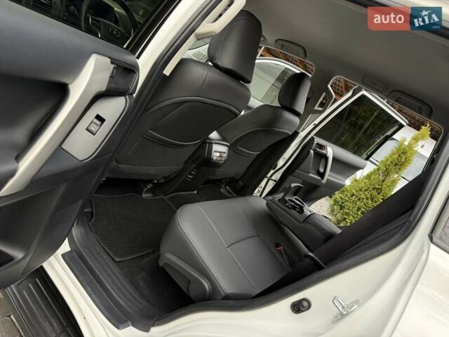 Белый Тойота Ленд Крузер Прадо, объемом двигателя 2.76 л и пробегом 141 тыс. км за 38500 $, фото 32 на Automoto.ua