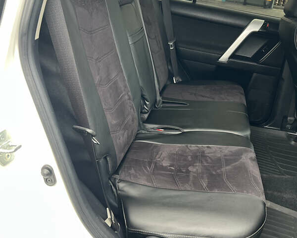 Белый Тойота Ленд Крузер Прадо, объемом двигателя 2.76 л и пробегом 146 тыс. км за 35000 $, фото 16 на Automoto.ua