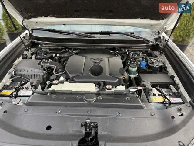 Белый Тойота Ленд Крузер Прадо, объемом двигателя 2.76 л и пробегом 141 тыс. км за 38500 $, фото 58 на Automoto.ua