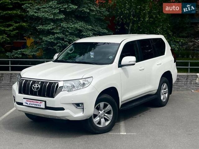 Білий Тойота Ленд Крузер Прадо, об'ємом двигуна 4 л та пробігом 72 тис. км за 38500 $, фото 1 на Automoto.ua