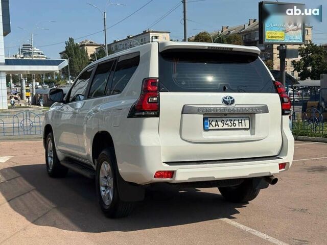 Белый Тойота Ленд Крузер Прадо, объемом двигателя 4 л и пробегом 119 тыс. км за 34950 $, фото 4 на Automoto.ua