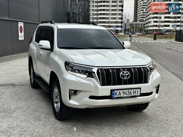 Белый Тойота Ленд Крузер Прадо, объемом двигателя 4 л и пробегом 119 тыс. км за 35450 $, фото 13 на Automoto.ua