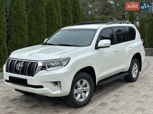 Белый Тойота Ленд Крузер Прадо, объемом двигателя 3.96 л и пробегом 131 тыс. км за 39900 $, фото 1 на Automoto.ua