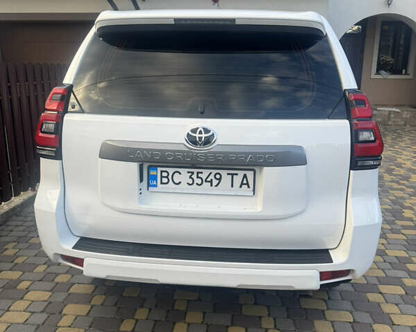 Білий Тойота Ленд Крузер Прадо, об'ємом двигуна 2.76 л та пробігом 141 тис. км за 36300 $, фото 8 на Automoto.ua