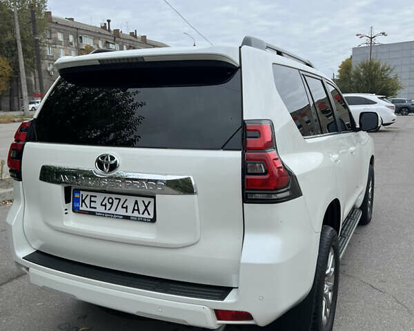 Білий Тойота Ленд Крузер Прадо, об'ємом двигуна 2.75 л та пробігом 243 тис. км за 38000 $, фото 8 на Automoto.ua