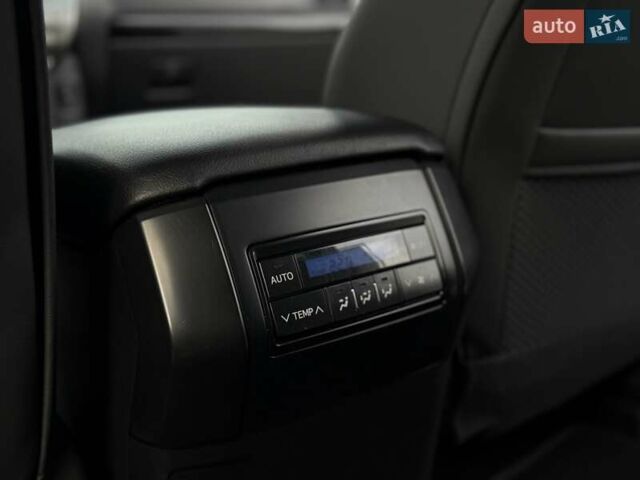 Белый Тойота Ленд Крузер Прадо, объемом двигателя 2.76 л и пробегом 141 тыс. км за 38500 $, фото 51 на Automoto.ua