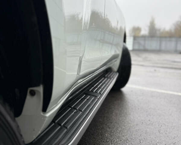 Белый Тойота Ленд Крузер Прадо, объемом двигателя 4 л и пробегом 64 тыс. км за 42900 $, фото 8 на Automoto.ua