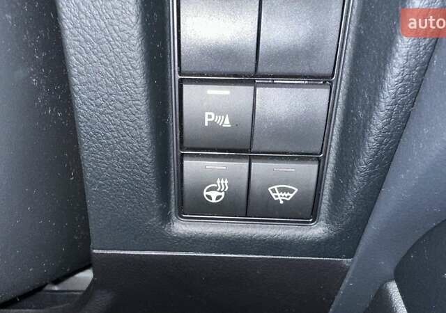 Білий Тойота Ленд Крузер Прадо, об'ємом двигуна 4 л та пробігом 90 тис. км за 39604 $, фото 17 на Automoto.ua