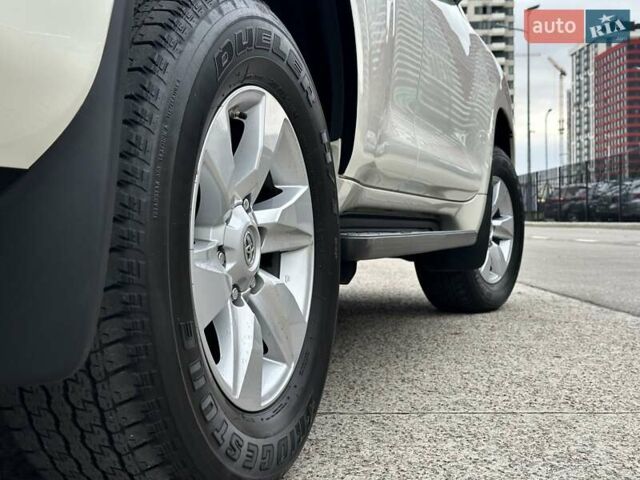 Белый Тойота Ленд Крузер Прадо, объемом двигателя 4 л и пробегом 119 тыс. км за 35450 $, фото 37 на Automoto.ua