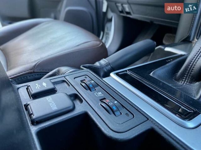 Білий Тойота Ленд Крузер Прадо, об'ємом двигуна 4 л та пробігом 67 тис. км за 44900 $, фото 83 на Automoto.ua