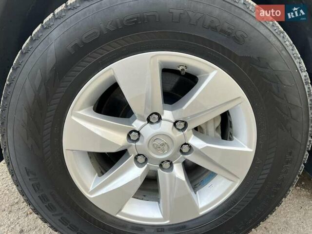 Белый Тойота Ленд Крузер Прадо, объемом двигателя 3.96 л и пробегом 103 тыс. км за 39500 $, фото 11 на Automoto.ua