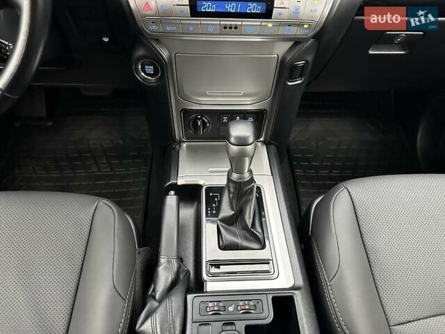 Белый Тойота Ленд Крузер Прадо, объемом двигателя 4 л и пробегом 119 тыс. км за 35450 $, фото 56 на Automoto.ua