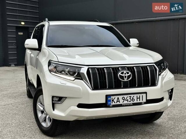 Белый Тойота Ленд Крузер Прадо, объемом двигателя 4 л и пробегом 119 тыс. км за 35450 $, фото 26 на Automoto.ua