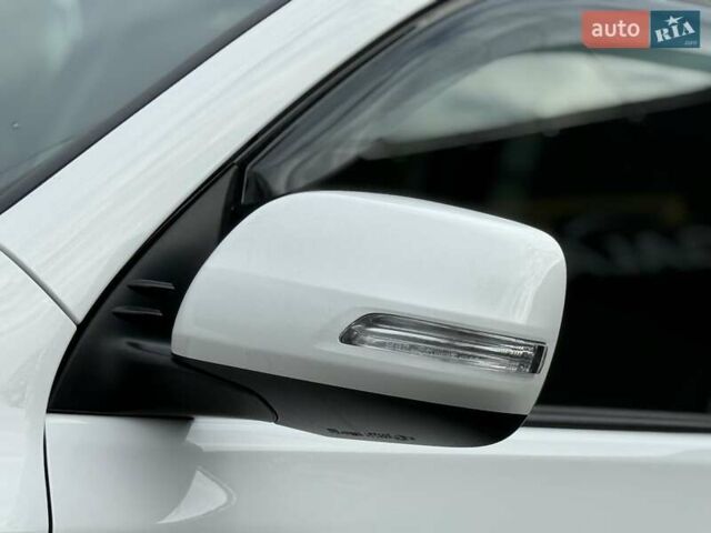 Белый Тойота Ленд Крузер Прадо, объемом двигателя 2.76 л и пробегом 141 тыс. км за 38500 $, фото 21 на Automoto.ua