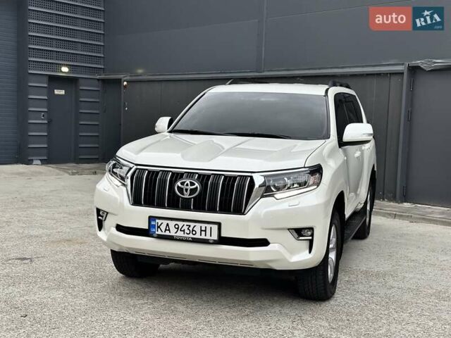 Белый Тойота Ленд Крузер Прадо, объемом двигателя 4 л и пробегом 119 тыс. км за 35450 $, фото 40 на Automoto.ua