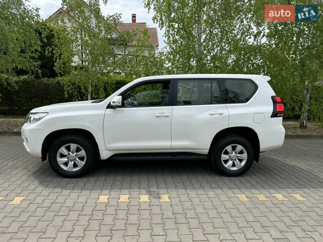 Білий Тойота Ленд Крузер Прадо, об'ємом двигуна 2.8 л та пробігом 77 тис. км за 38500 $, фото 1 на Automoto.ua