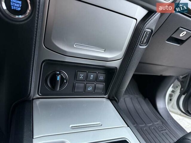 Белый Тойота Ленд Крузер Прадо, объемом двигателя 4 л и пробегом 79 тыс. км за 38700 $, фото 55 на Automoto.ua