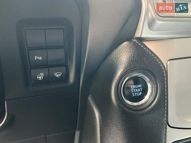 Белый Тойота Ленд Крузер Прадо, объемом двигателя 3.96 л и пробегом 103 тыс. км за 39500 $, фото 23 на Automoto.ua