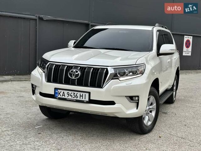 Белый Тойота Ленд Крузер Прадо, объемом двигателя 4 л и пробегом 119 тыс. км за 35450 $, фото 5 на Automoto.ua