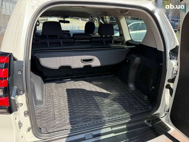 Белый Тойота Ленд Крузер Прадо, объемом двигателя 4 л и пробегом 119 тыс. км за 34950 $, фото 21 на Automoto.ua