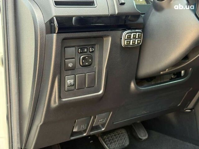 Белый Тойота Ленд Крузер Прадо, объемом двигателя 4 л и пробегом 119 тыс. км за 34950 $, фото 20 на Automoto.ua