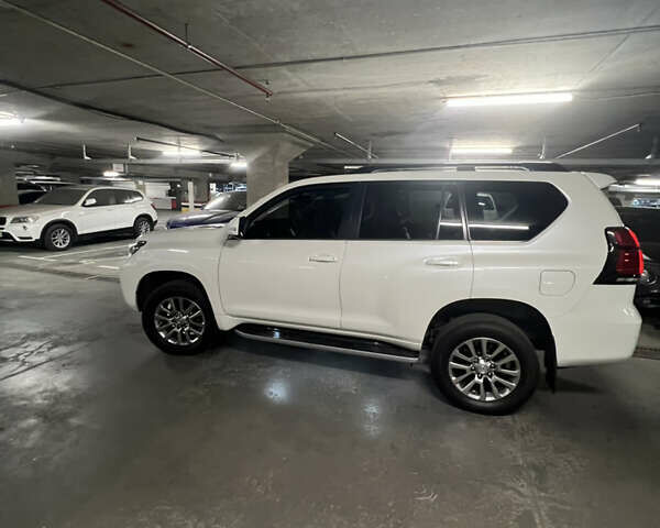 Білий Тойота Ленд Крузер Прадо, об'ємом двигуна 2.75 л та пробігом 243 тис. км за 38000 $, фото 2 на Automoto.ua