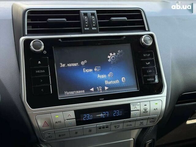 Белый Тойота Ленд Крузер Прадо, объемом двигателя 4 л и пробегом 119 тыс. км за 34950 $, фото 24 на Automoto.ua