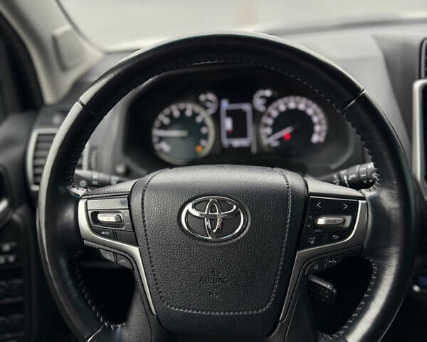 Белый Тойота Ленд Крузер Прадо, объемом двигателя 4 л и пробегом 64 тыс. км за 42900 $, фото 13 на Automoto.ua