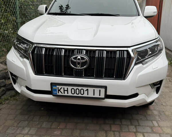 Белый Тойота Ленд Крузер Прадо, объемом двигателя 3.96 л и пробегом 140 тыс. км за 37500 $, фото 2 на Automoto.ua