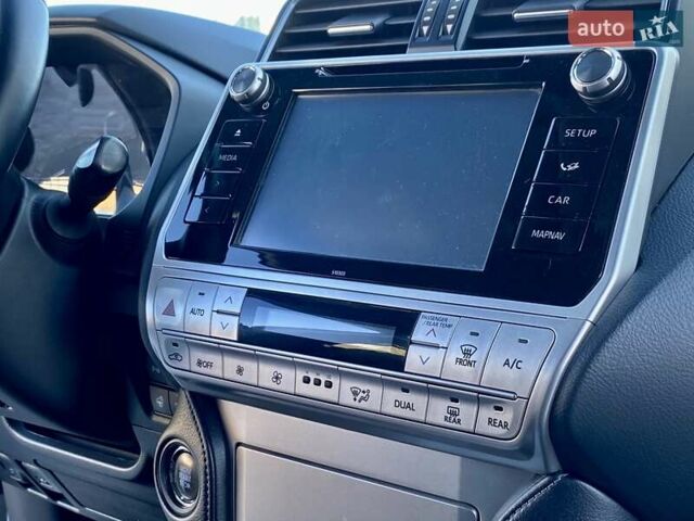 Білий Тойота Ленд Крузер Прадо, об'ємом двигуна 4 л та пробігом 67 тис. км за 44900 $, фото 104 на Automoto.ua