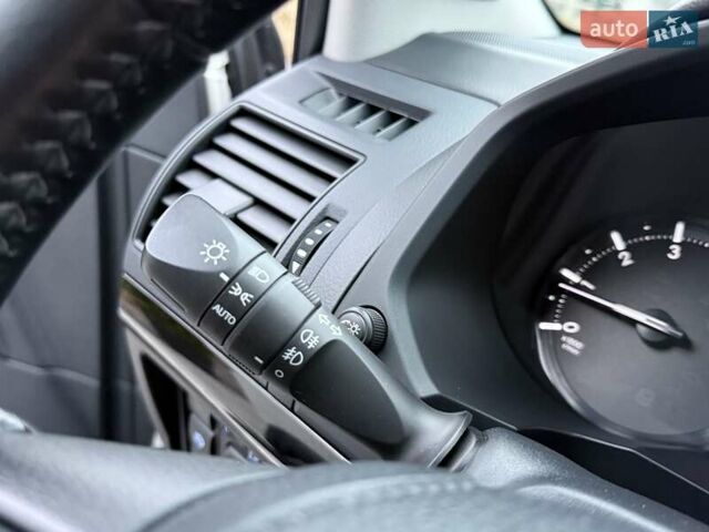 Белый Тойота Ленд Крузер Прадо, объемом двигателя 4 л и пробегом 79 тыс. км за 38700 $, фото 59 на Automoto.ua