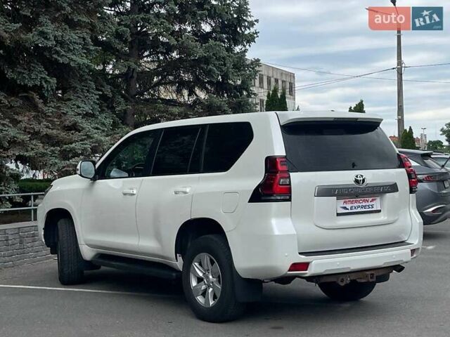 Білий Тойота Ленд Крузер Прадо, об'ємом двигуна 4 л та пробігом 72 тис. км за 38500 $, фото 3 на Automoto.ua