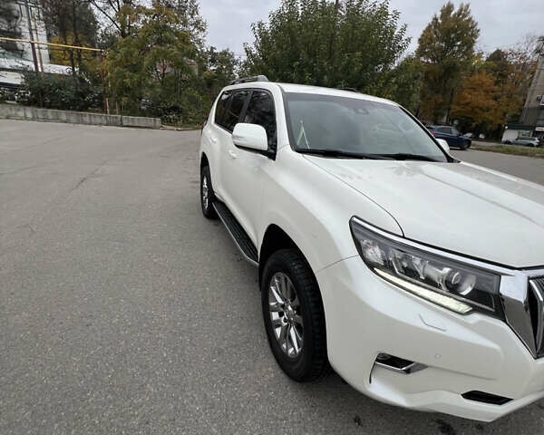 Білий Тойота Ленд Крузер Прадо, об'ємом двигуна 2.75 л та пробігом 243 тис. км за 38000 $, фото 18 на Automoto.ua