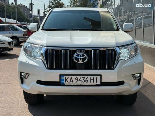 Белый Тойота Ленд Крузер Прадо, объемом двигателя 4 л и пробегом 119 тыс. км за 34950 $, фото 2 на Automoto.ua