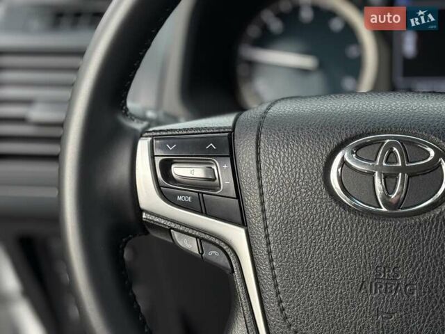 Белый Тойота Ленд Крузер Прадо, объемом двигателя 2.76 л и пробегом 141 тыс. км за 38500 $, фото 41 на Automoto.ua