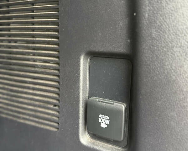 Белый Тойота Ленд Крузер Прадо, объемом двигателя 4 л и пробегом 64 тыс. км за 42900 $, фото 26 на Automoto.ua