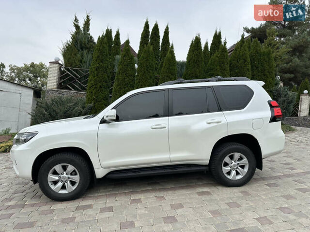Белый Тойота Ленд Крузер Прадо, объемом двигателя 3.96 л и пробегом 131 тыс. км за 39900 $, фото 6 на Automoto.ua
