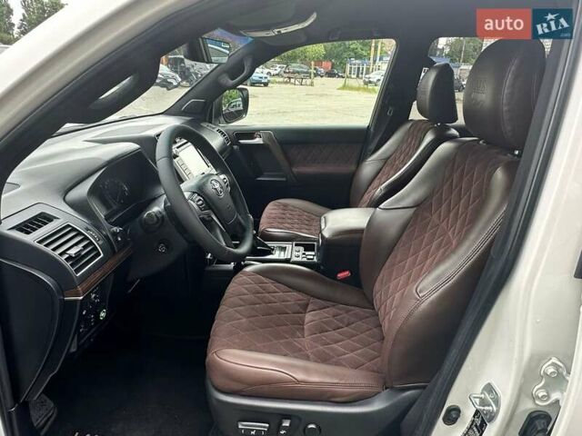 Белый Тойота Ленд Крузер Прадо, объемом двигателя 3.96 л и пробегом 112 тыс. км за 37250 $, фото 10 на Automoto.ua