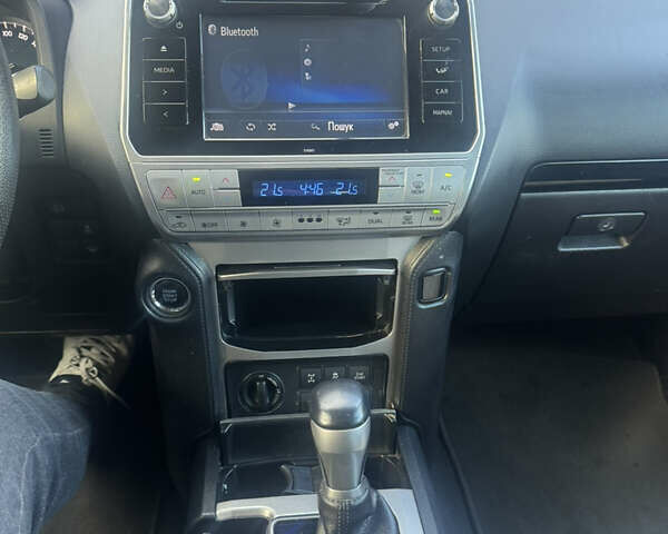 Білий Тойота Ленд Крузер Прадо, об'ємом двигуна 2.76 л та пробігом 141 тис. км за 36300 $, фото 9 на Automoto.ua