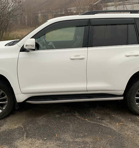 Белый Тойота Ленд Крузер Прадо, объемом двигателя 3.96 л и пробегом 71 тыс. км за 49999 $, фото 9 на Automoto.ua