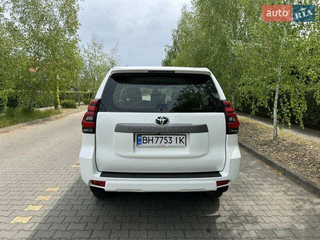 Білий Тойота Ленд Крузер Прадо, об'ємом двигуна 2.8 л та пробігом 77 тис. км за 38500 $, фото 3 на Automoto.ua