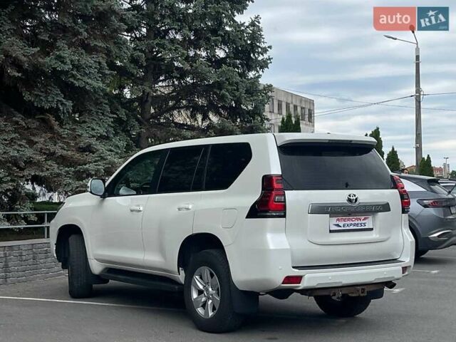 Білий Тойота Ленд Крузер Прадо, об'ємом двигуна 4 л та пробігом 72 тис. км за 38500 $, фото 4 на Automoto.ua