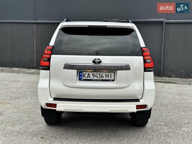 Белый Тойота Ленд Крузер Прадо, объемом двигателя 4 л и пробегом 119 тыс. км за 35450 $, фото 43 на Automoto.ua